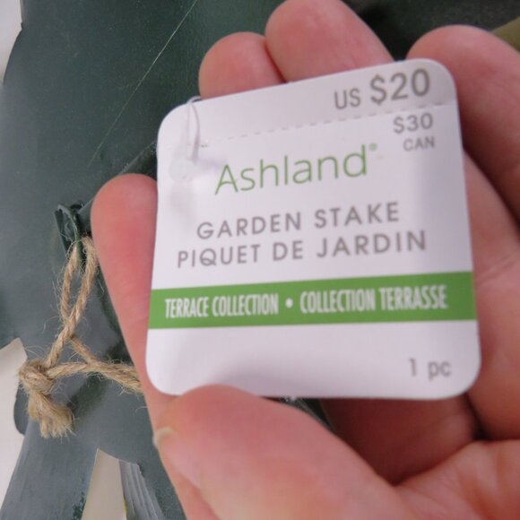 Yellow Flower Metal Yard Decor Stake all metal (no moving parts) - Picture 8 of 13